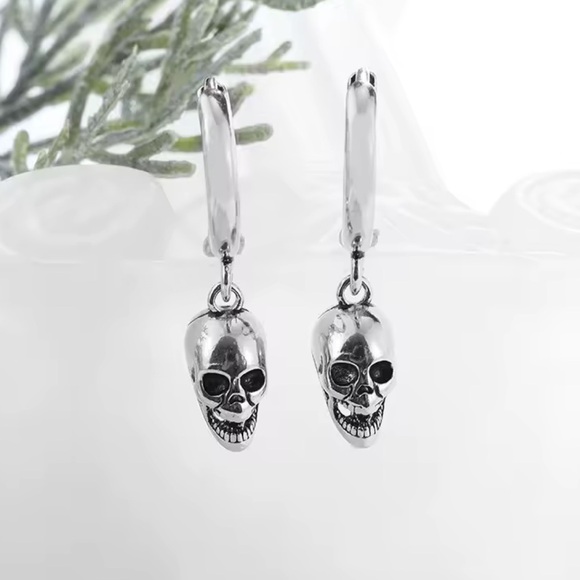 Halloween gothic vintage black Silver Skull Hoop Earrings - Picture 6 of 7